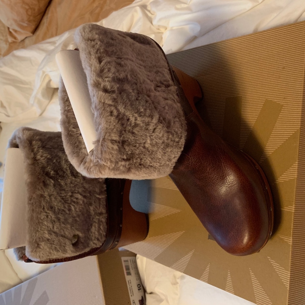 Uggs size 10 heeled boots